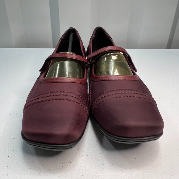 Nine West Rozene Wine Mary Jane Style Flats Size 7.5 M Slip On Drivers Classic - Picture 3 of 10